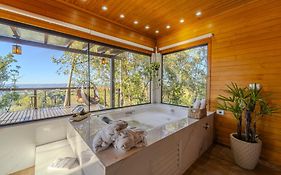 Cabana Romântica na Serra com Hidro, Lareira, Lagos e Trilhas